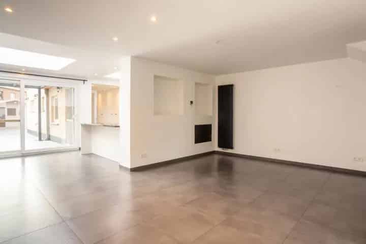 Huis te Koop Zeebrugge: Ruime woning nabij strand