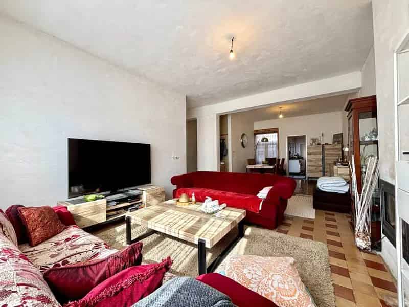 Ruime Stadswoning 3 tot 5 slaapkamers en koer