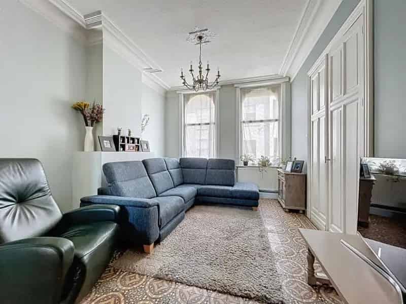 Huis te koop 4 slaapkamers 2 badkamers stadstuin 222m²