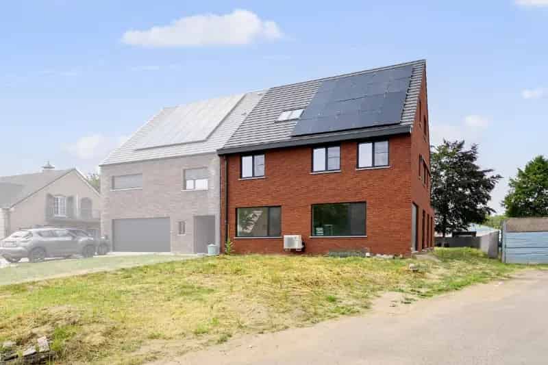 Huis te koop: Ruime nieuwbouwwoning 380m2 1120m2 grond