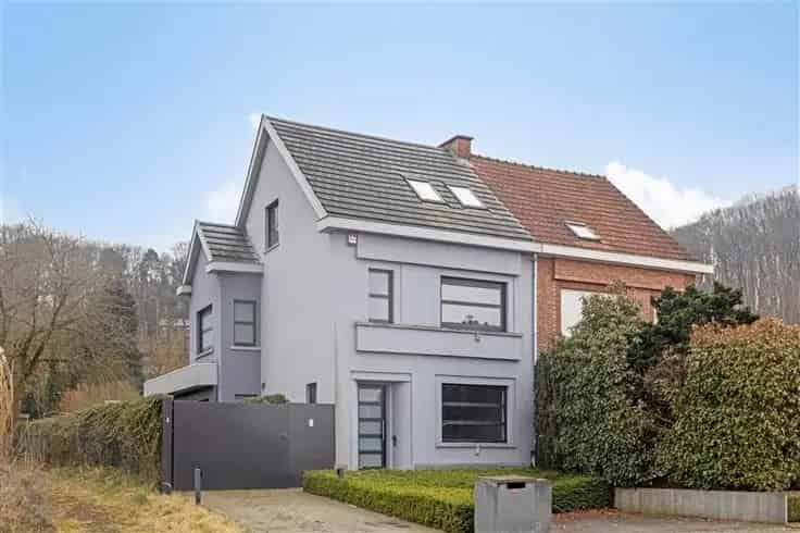 Huis Te Koop Nabij Chartreuzenbos - Instapklaar
