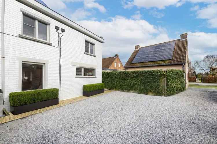 INSTAPKLARE ENERGIEZUINIGE WONING MET TUIN EN 3 SLPKS