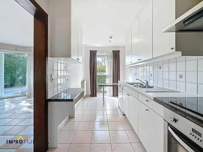Appartement te huur Erembodegem: 2 slaapkamers, privétuin & garage