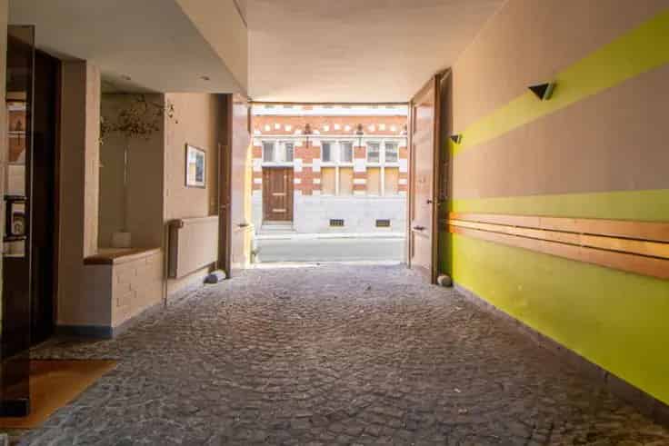 Huis Te Koop: Charmant Stadshuis met Tuin en Garage