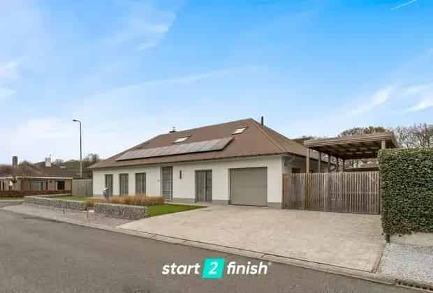 Rustig gelegen woning met garage te renoveren