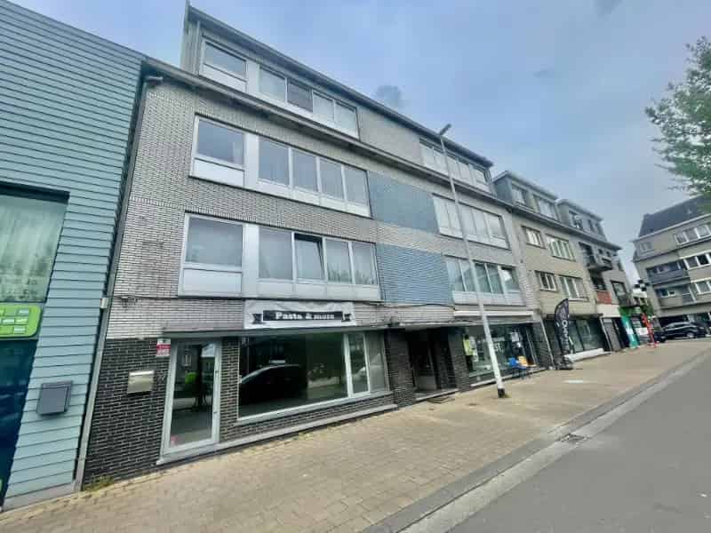 Appartement te koop Zelzate: Woon en Handelsruimte