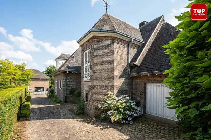 Karaktervolle woning 3 slaapkamers bureau prachtige tuin