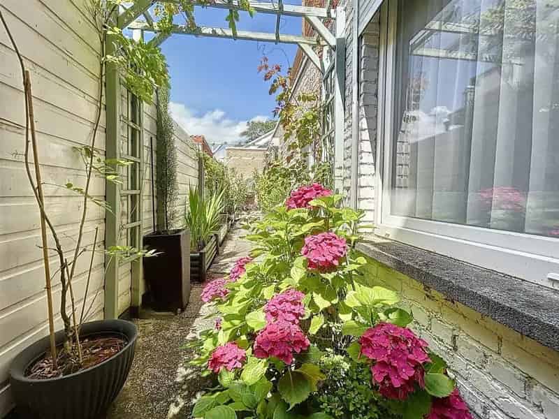 Instapklare woning 236m² met garage 217m² perceel