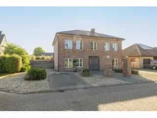 Huis te koop Malle - 4 slaapkamers, zwembad, tuin