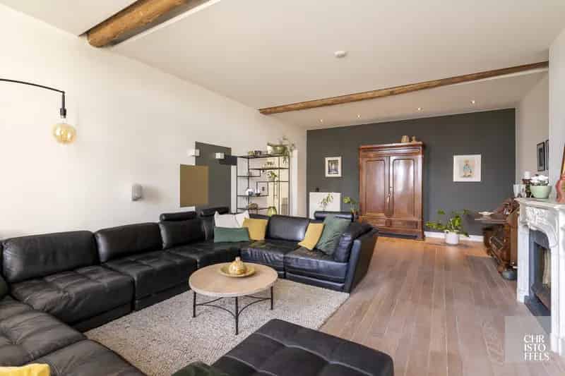 Gerenoveerd herenhuis met stadstuin te koop