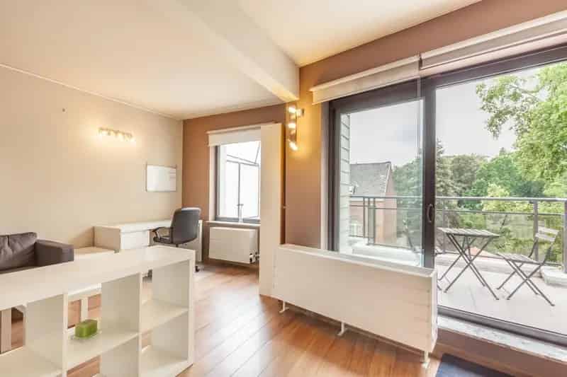 Appartement Te Koop: Studio met Terras en Prachtig Zicht
