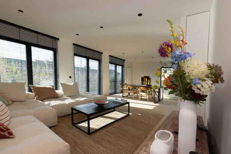 Gerenoveerde Villa te Koop in Hansbeke