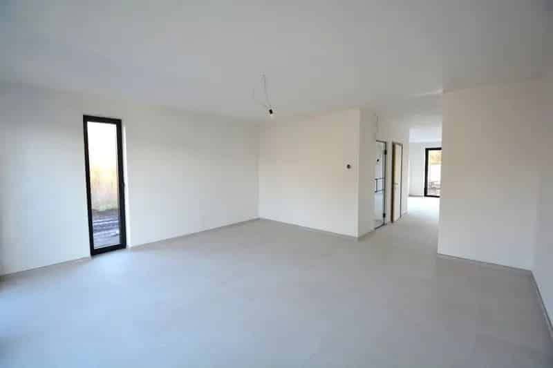 Nieuwbouwwoning 3 slaapkamers garage tuin