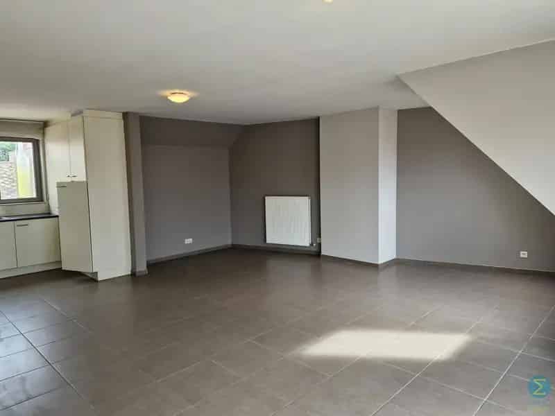 Dakappartement te koop 2 slaapkamers ruim terras grote garage