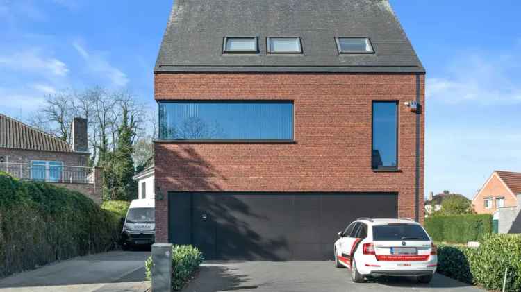 Energiezuinige woning te Mol - 2 garages - polyvalente ruimte