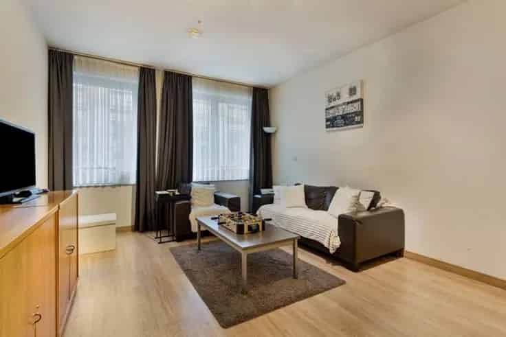 Appartement Te Koop Brussel - Instapklaar en Ruim