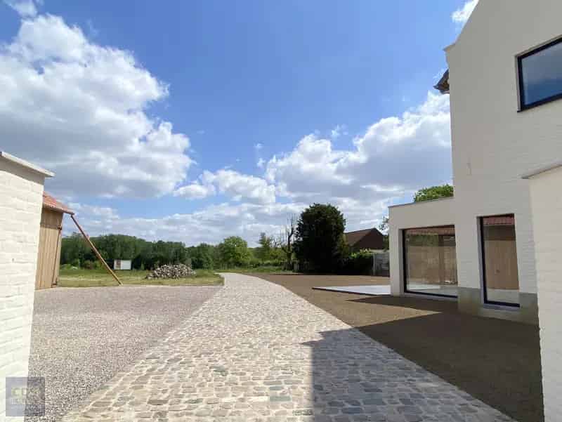 Huis te huur Zuurbemde: Energiezuinige Villa 245m²