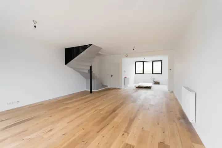 Lavender M1 160m² 3 slaapkamers Terras Tuin  Parkeerplaats