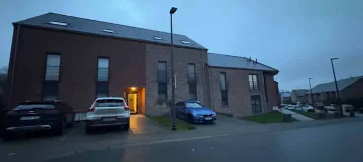 Appartement Te Koop Gilly: Gelijkvloers met Tuin