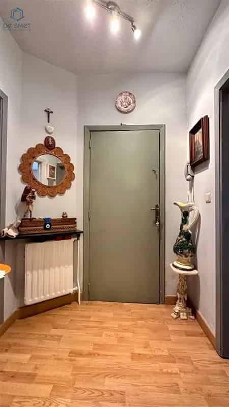 Appartement te koop Geraardsbergen: 1 slaapkamer, tuin en garage
