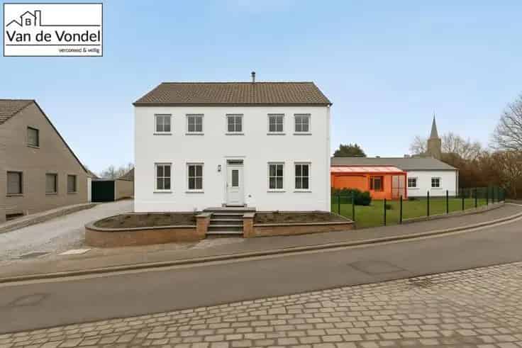 Villa te Koop Haaltert: Ruime 4 Slaapkamers, Energiezuinig