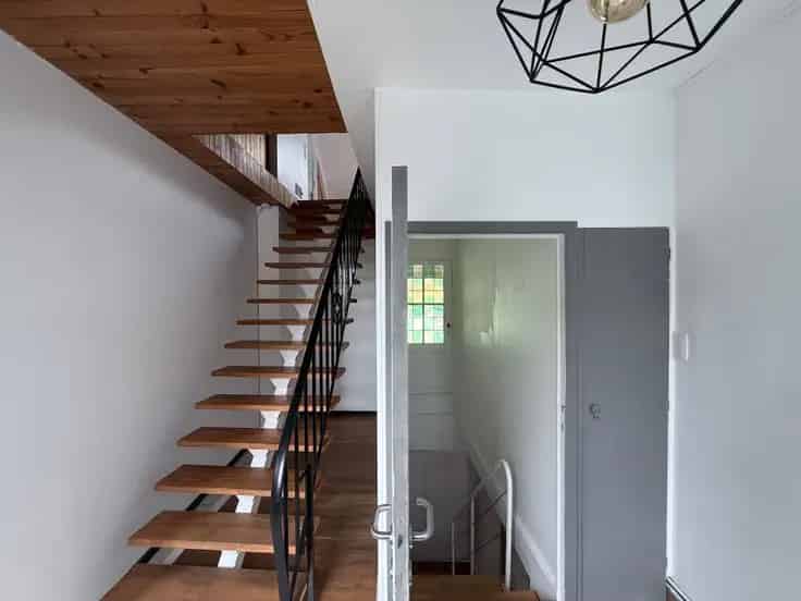 Huis Te Koop Saint Ghislain: Commercieel Pand Met Duplex Appartement