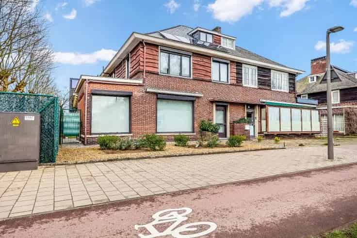 Huis Te Koop Antwerpen: Ruime 4 Slaapkamers Nabij Park en Tram