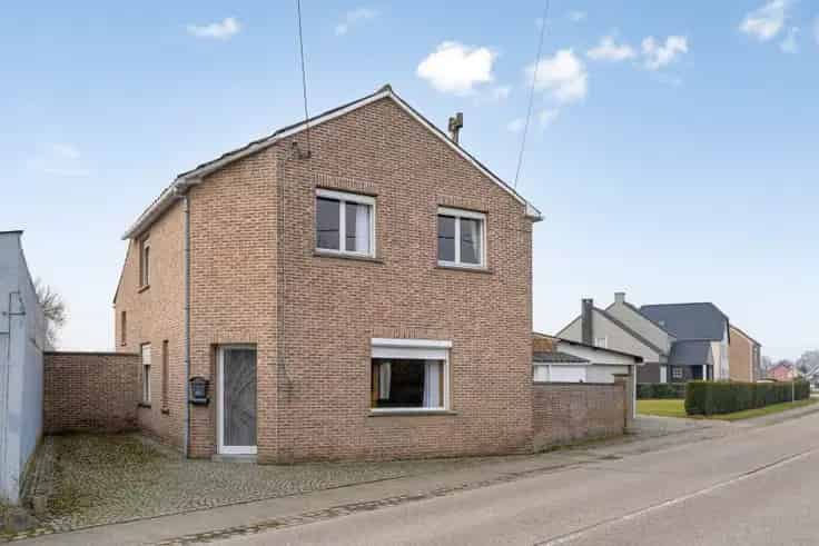 Vrijstaande woning te Zoutleeuw met 2 slaapkamers en grote tuin