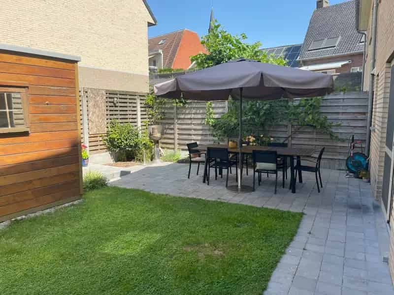 Appartement te koop Wingene: Instapklaar gelijkvloers met tuin