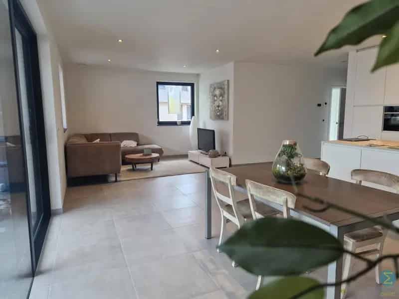 Luxueus 2 Slaapkamer Appartement te Koop Nabij Centrum