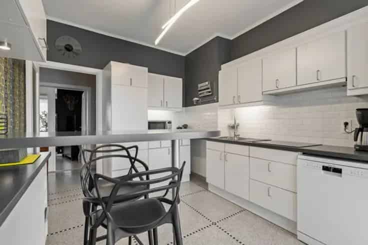 Gerenoveerd appartement 2 slaapkamers Laken