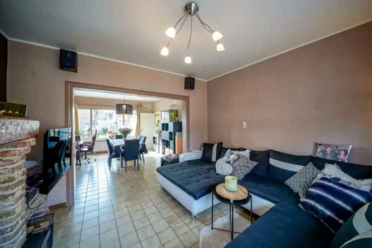 Ruime halfopen woning 5 slaapkamers zonnige tuin Oudenburg