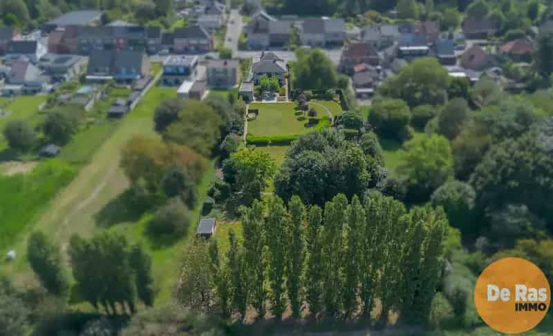 GIJZEGEM Ruime woning met praktijkruimte