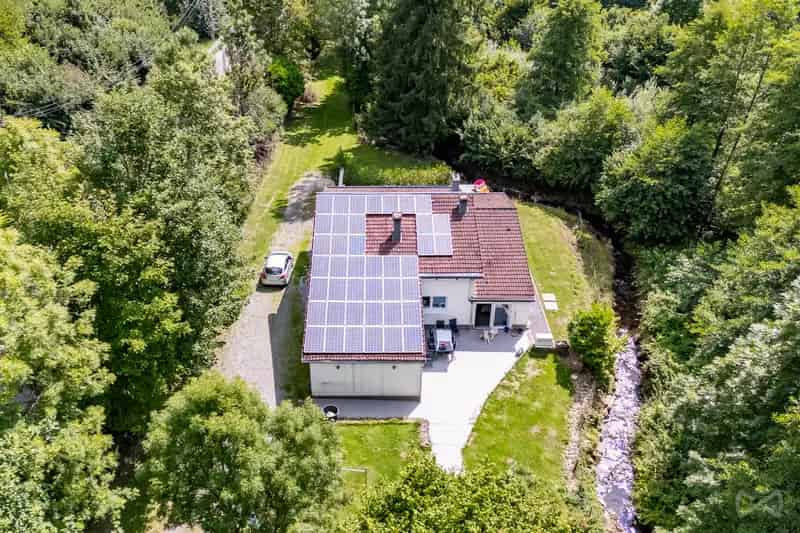 Huis te huur: Rustige villa met zwembad en zonnepanelen