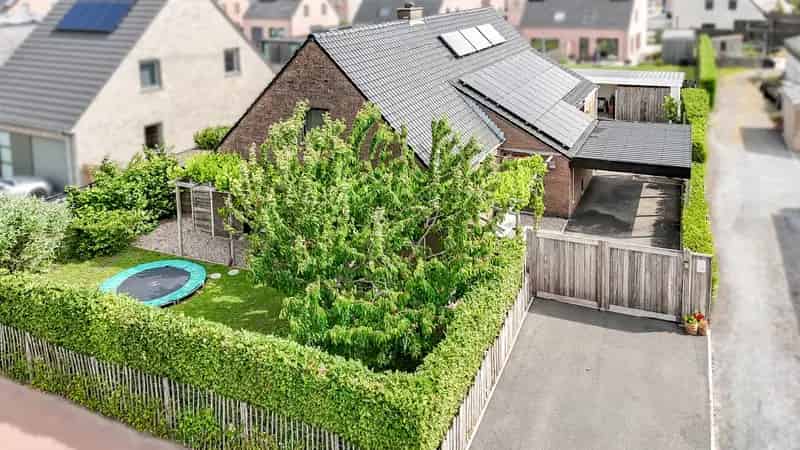 Ruime gezinswoning te Lichtervelde met 6 slaapkamers en 2 badkamers