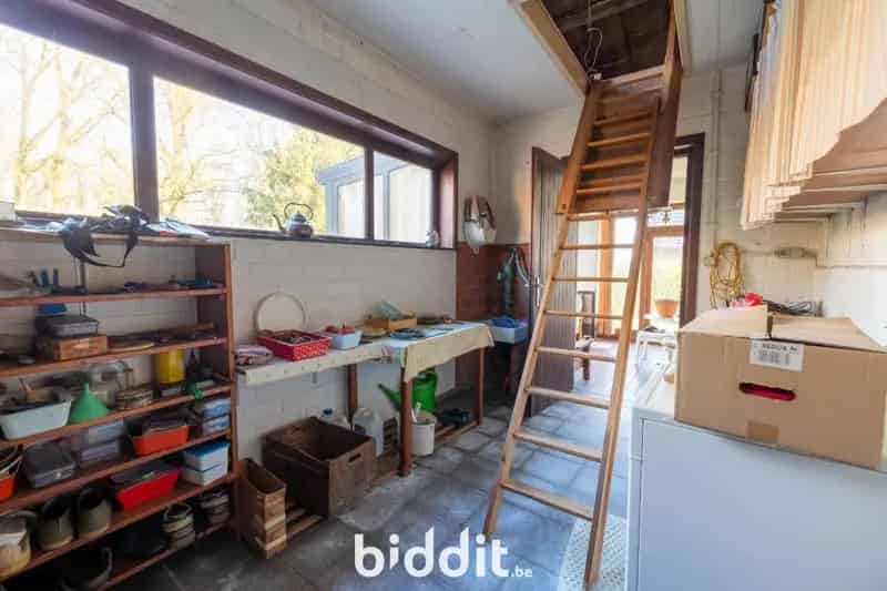 Gelijkvloerse woning te koop 713m² tuin nabij E314