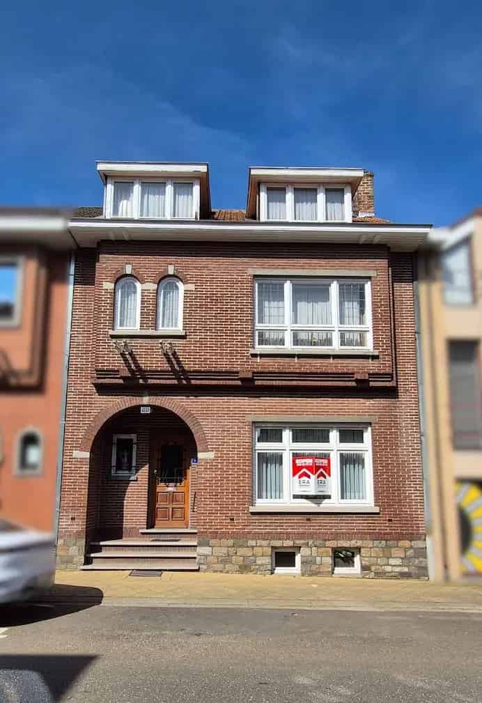 Huis te koop Bilzen centrum: Ruime woning met potentieel