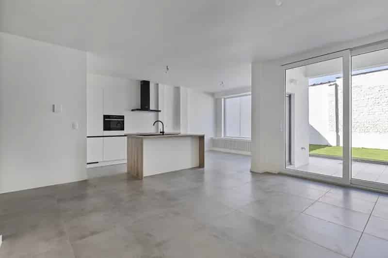 Appartementen te Koop Sint Niklaas  Geroveerde Opbrengsteigendom
