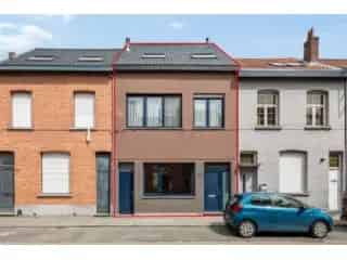 Huis te koop Hemiksem - Ruime gezinswoning met 4 slaapkamers en tuin