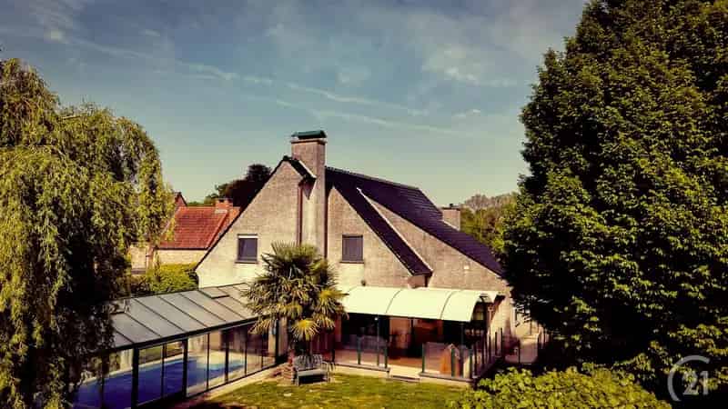 Villa met Zwembad te Koop Bever