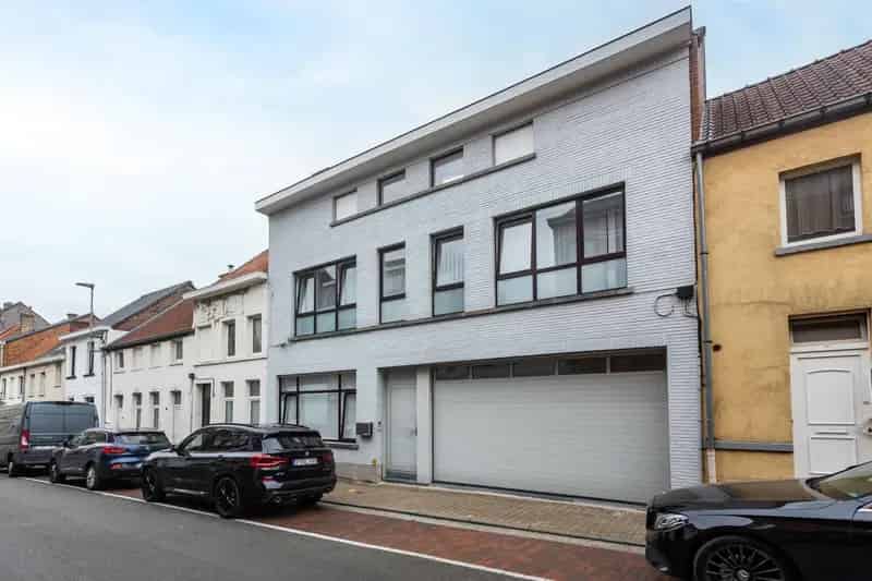 Zeer ruime en trendy stadswoning met heerlijk dakterras!