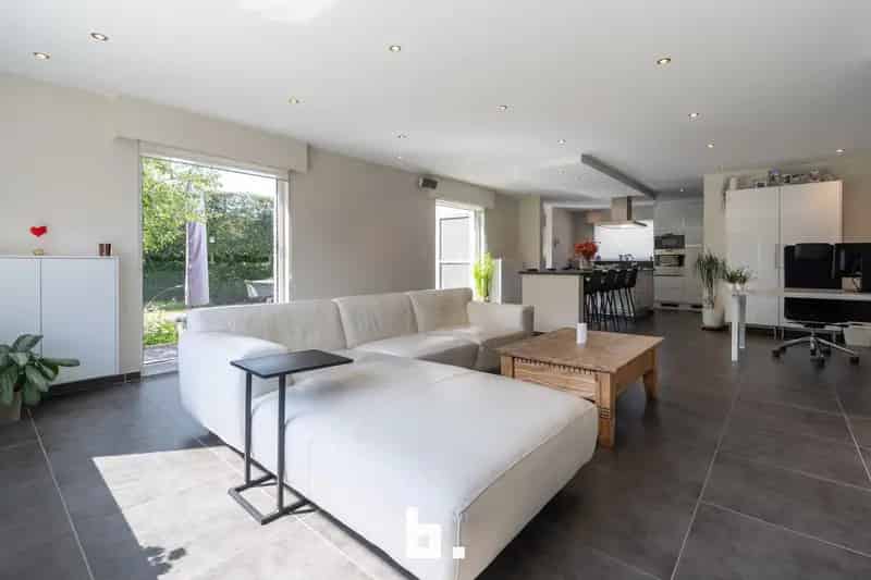 Laagbouwvilla te koop 3 slaapkamers 855m² tuin