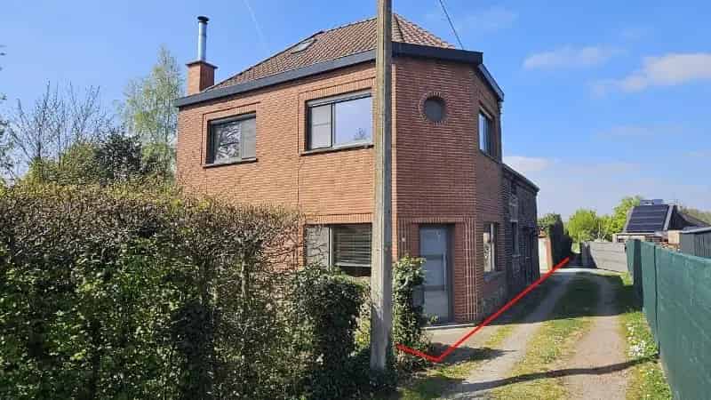 Woning 180m² 28a30ca 2 slaapkamers