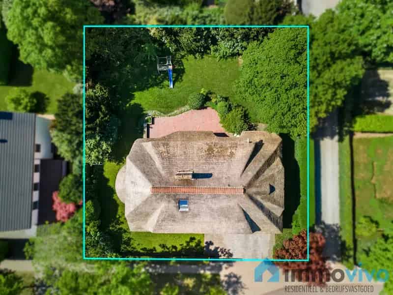 Rietgedekte Villa 5 slaapkamers 475m² 1120m² perceel