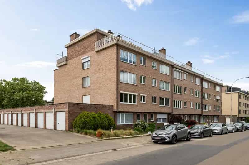 Appartement te koop: 2 slaapkamers, terras, lift, instapklaar