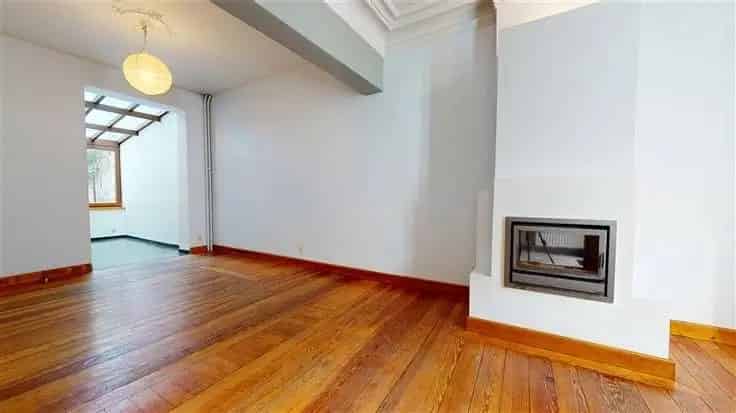 Huis Te Koop 4 slaapkamers  200m² Terras Tuin