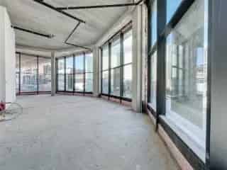 Kantoor te koop Brussel  103m2  Dubbele Hoogte Casco