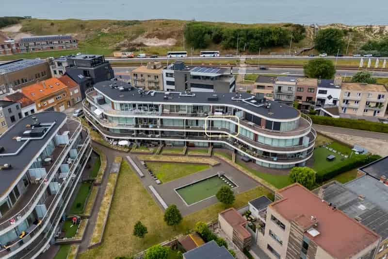 Appartement te koop met 2 terrassen en dubbele garage