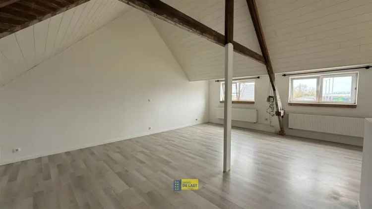 Instapklare woning te Kontich - 2 slaapkamers - Grote tuin - Volledig gerenoveerd
