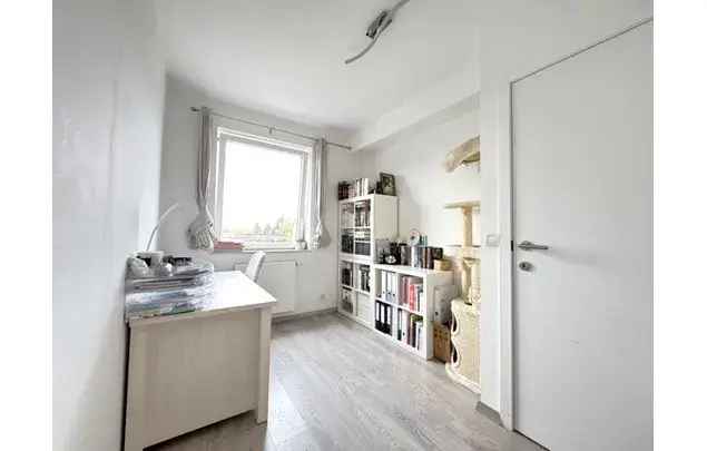 Huur 2 slaapkamer appartement van 90 m² in Namur